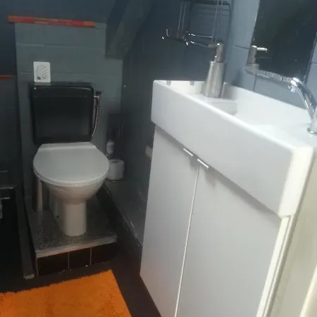 Apartment No 10, B&b, Etage 2e Verd, Max 3 Pers *